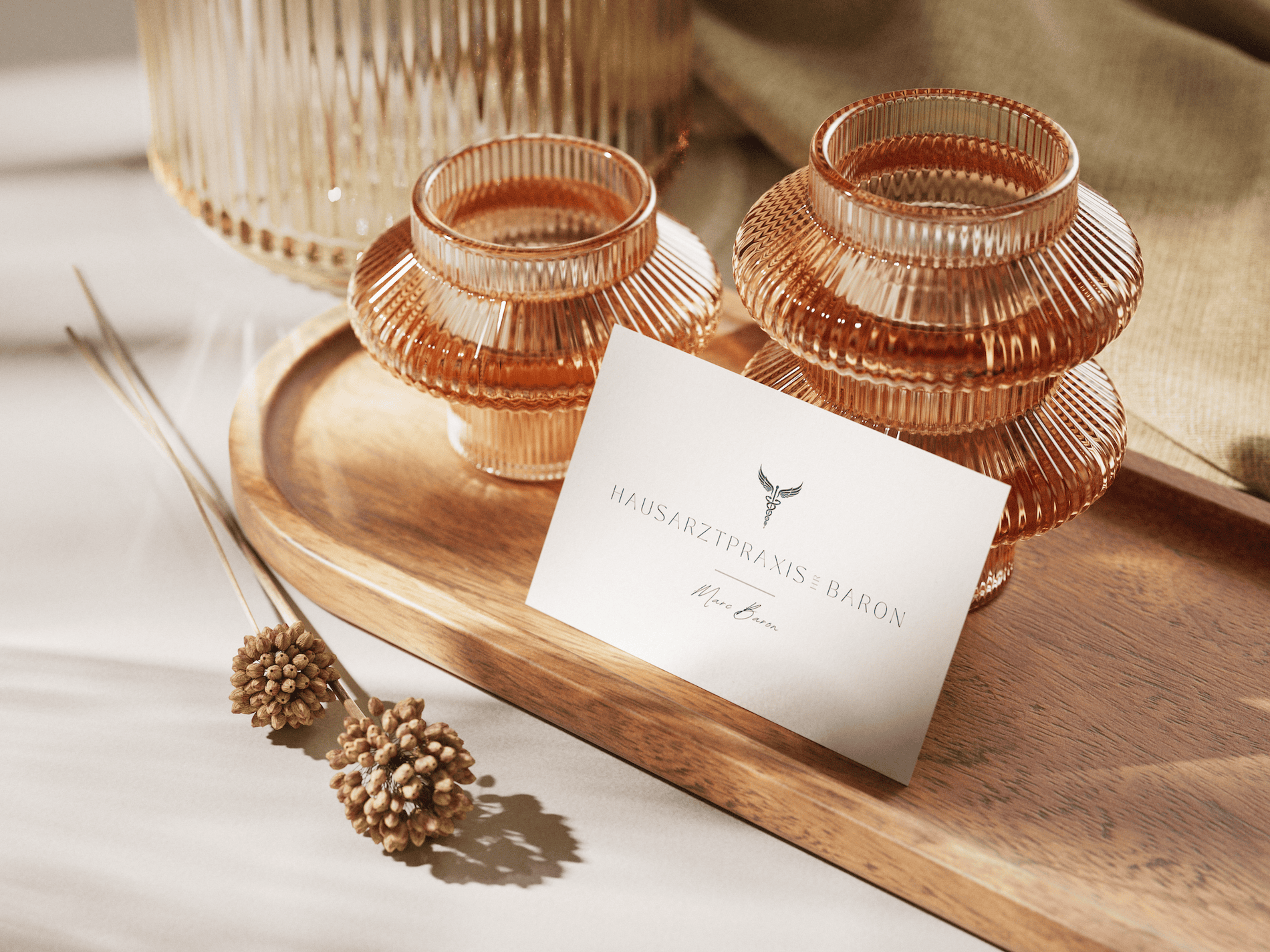 <strong>Visitenkarten-Design</strong><br><br> Professionelle Visitenkarten für Ihren Auftritt:<br> ✔ Vorder- & Rückseite<br> ✔ Gestaltung in Ihrer Markenoptik<br> ✔ Druckfertige Dateien (PDF/X-4)<br> ✔ Optional mit Spot-UV/Veredelung (zuzüglich Druckkosten)<br><br> <strong>490,- €</strong><br><br>